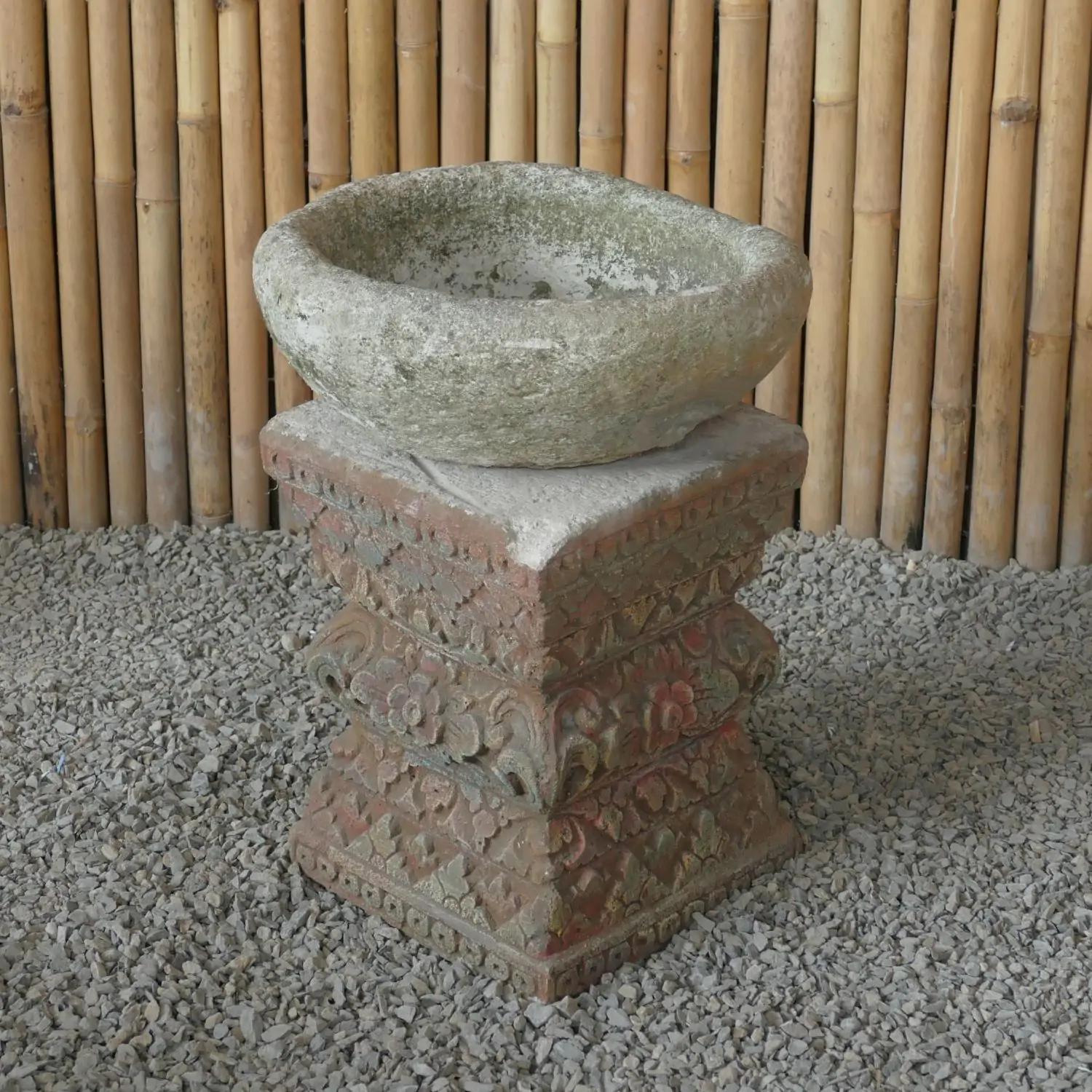  Product image 7 of the product “Balinese Set Stand with pot, made of cement, Total Height 60cm. The Pot has a Dia. of about 40cm with a height of 16cm. The stand has a width of 35 cm and a height of 45cm ”